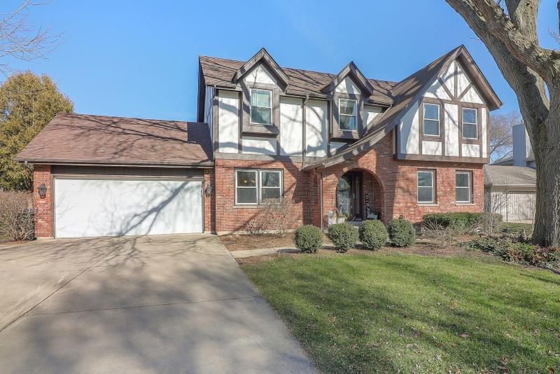 Naperville, Du Page County, IL Lakefront Property, Waterfront Property, House for sale Property ID: 418916828