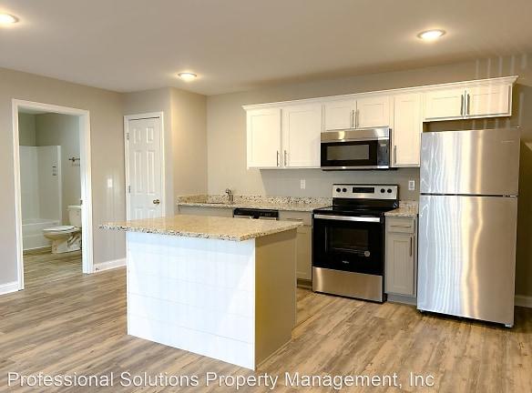 200 Bellbrook Ln - Winchester, KY 40391 - Home For Rent