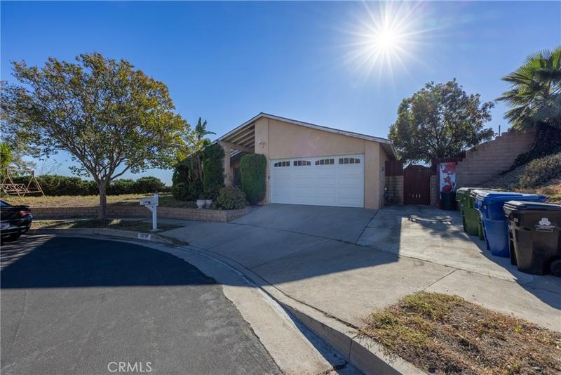 13771 Linfield Avenue, Sylmar, CA 91342 for Sale