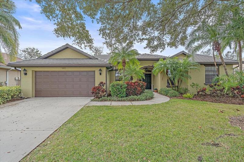 5484 Oak Grove Court, Sarasota, FL 34233 for Sale
