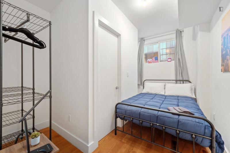 Comfy double bedroom in the heart of Brooklyn for Rent