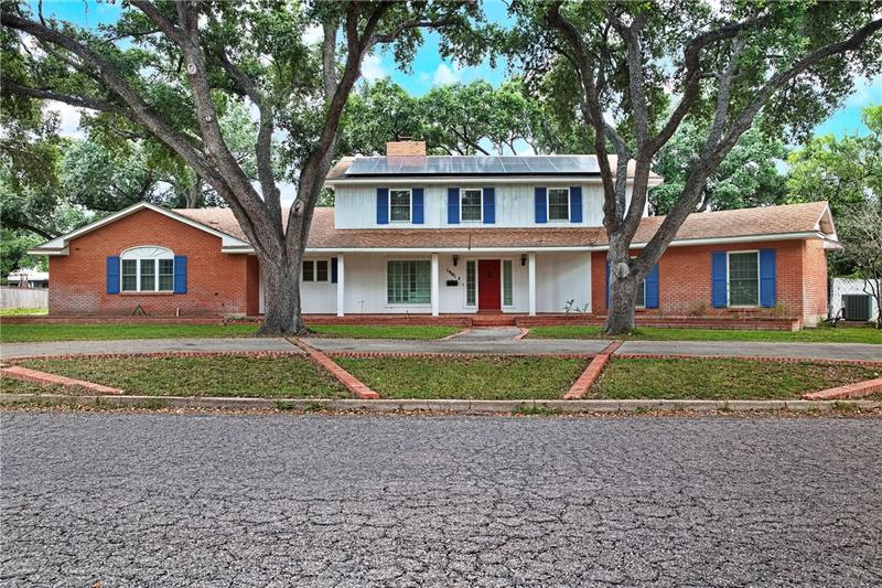 1901 Encino Avenue, Alice, TX 78332 for Sale
