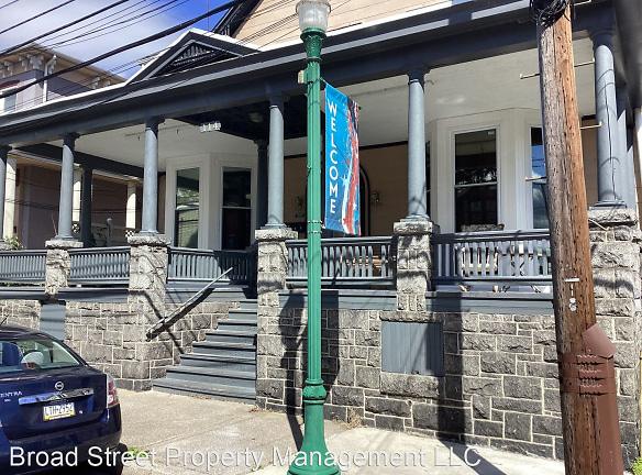 114 N Union St - Middletown, PA 17057 - Home For Rent