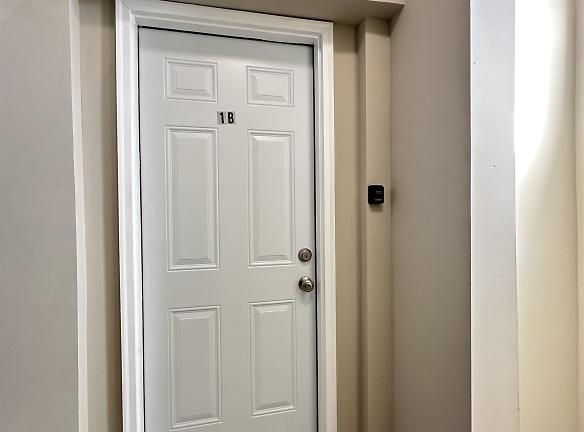 2238 N Fulton Ave unit 2 - Baltimore, MD 21217 - Home For Rent