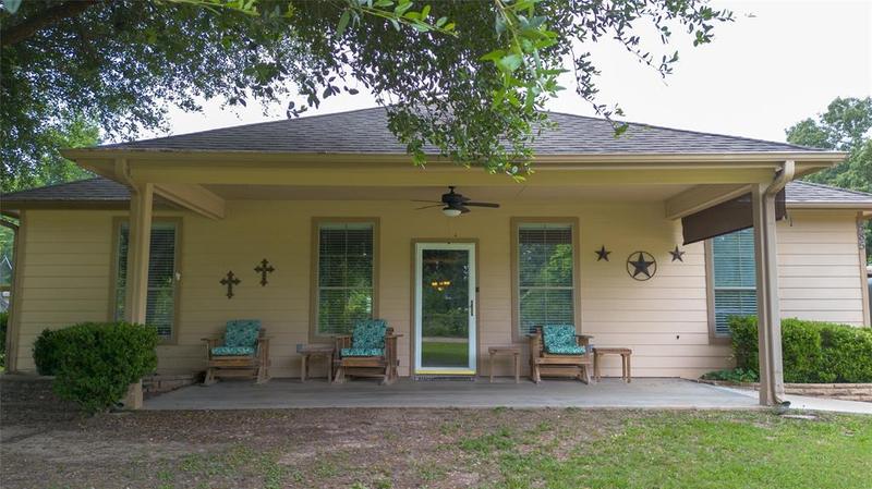 585 S Canyon Dr, Onalaska, TX 77360 for Sale