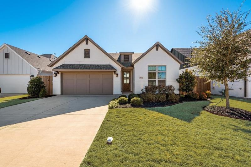 9933 Chaparral Pass, Fort Worth, TX 76126 - MLS 20528577 for Sale