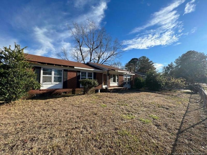 501 MANN ST, Fayetteville, NC 28301 Single Family Residence For Sale  MLS# LP717480
