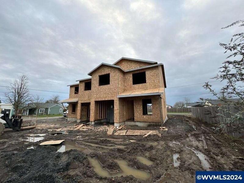 955 Kees St, Lebanon, OR 97355  625314302 for Sale