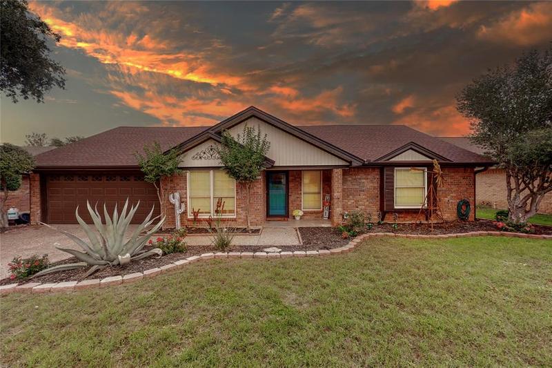 1109 Stonelake Dr, Cleburne, TX 76033 for Sale