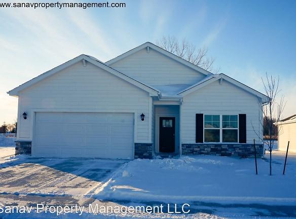 2841 SW Plz Ln - Ankeny, IA 50023 - Home For Rent