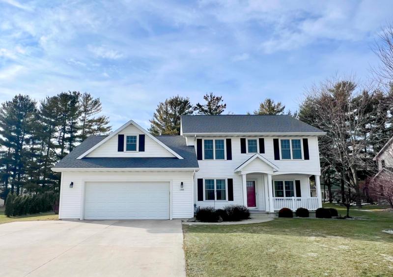 1584 Milton Circle, Oshkosh, WI 54904 for Sale
