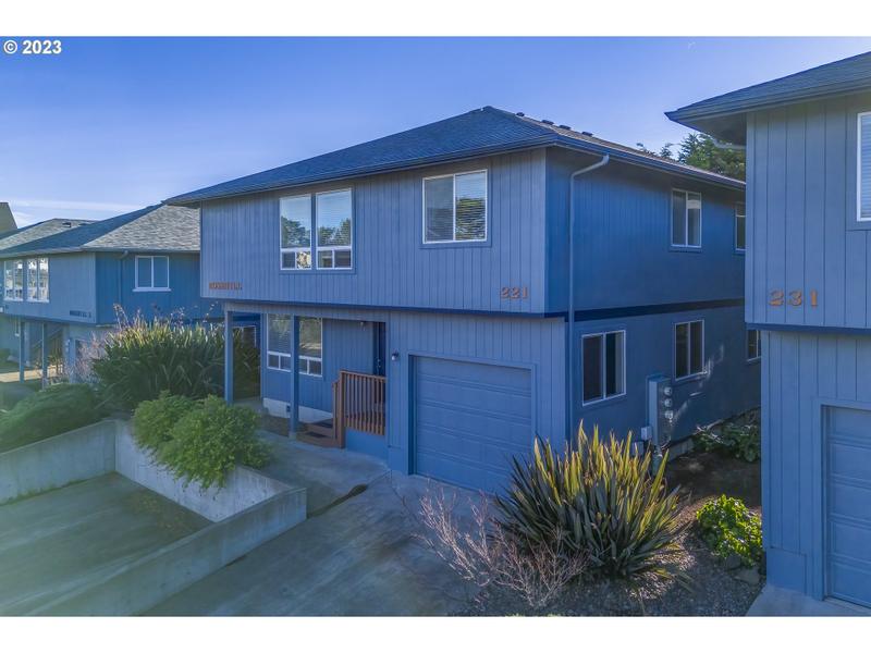 221 NW 3rd ST 1, Newport OR 97365 for Sale