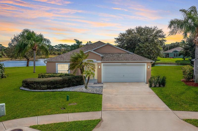 1118 Auburn Lakes Dr, Rockledge, FL 32955 - MLS 1002695 for Sale