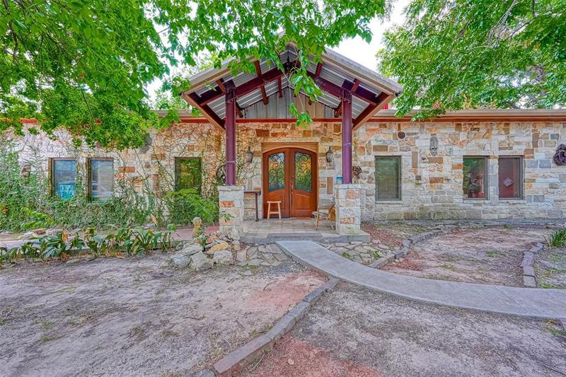 512 W Donovan St, Houston, TX 77091 for Sale