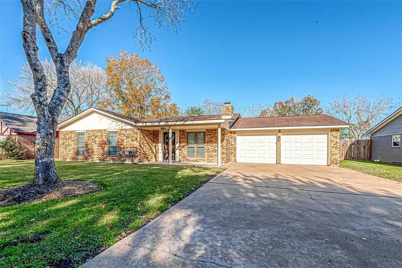 734 John Albert Dr, East Bernard, TX 77435 for Rent
