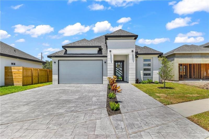 8011 N 55th Lane, Mc Allen, TX 78573 for Sale