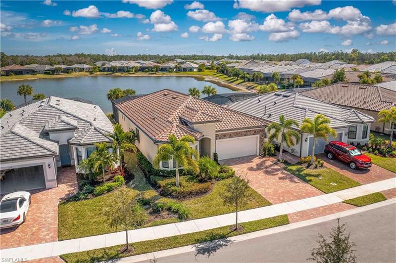 6830 Greenbriar Court, Naples, FL 34114 for Sale