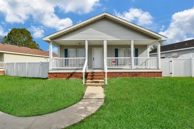 10027 SUMMERBERRY LN, Tomball, TX 77375 Single Family Residence For Sale  MLS# 20172866