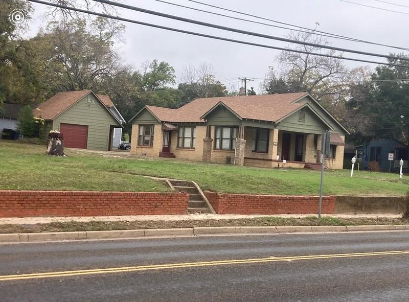 300 S Prairieville St, Athens, TX 75751 for Sale