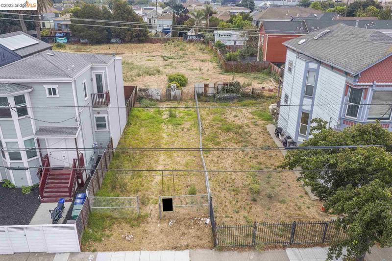 822 Pine Street, Oakland, CA 94607 for Sale