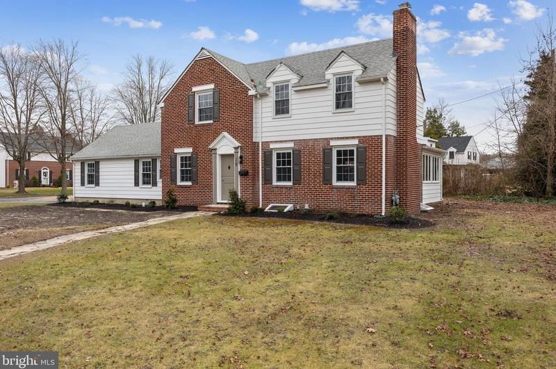19 School Ln, Penns Grove, NJ 08069 - MLS NJSA2009672 for Sale