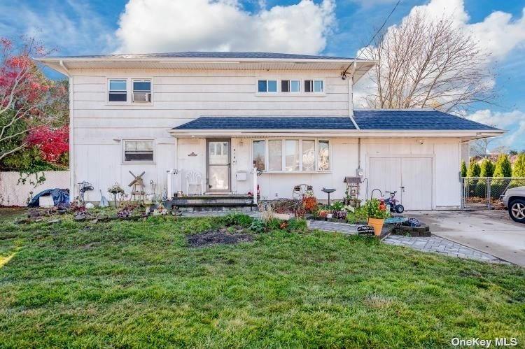 216 N CHESTNUT ST, Massapequa, NY 11758 Single Family Residence For Sale  MLS# 3518843