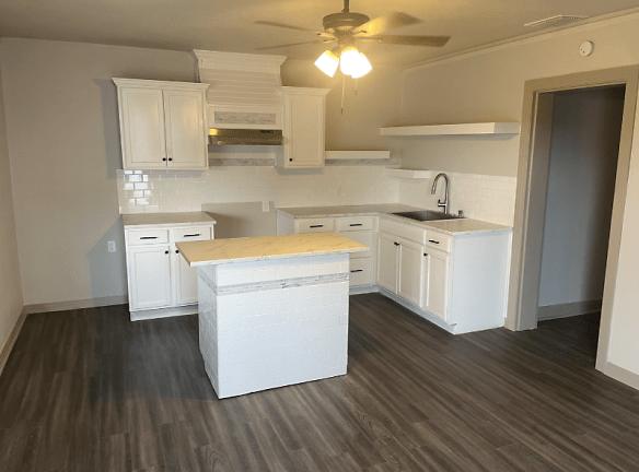 1712 27th St unit A - Lubbock, TX 79411 - Home For Rent