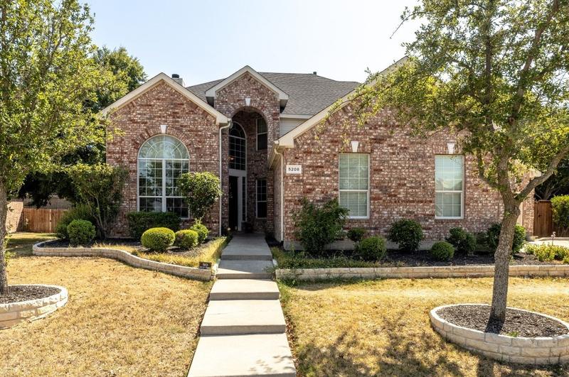 5208 Winterberry Ct, Fort Worth, TX 76244 - MLS 20517231 for Sale