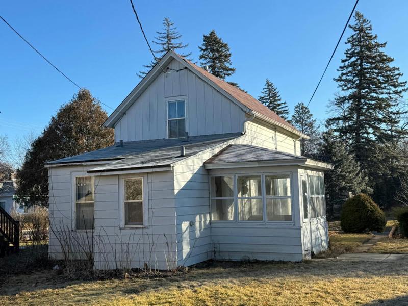 704 7TH AVE S, Hopkins, MN 55343 Single Family Residence For Sale  MLS# 6466626 for Rent