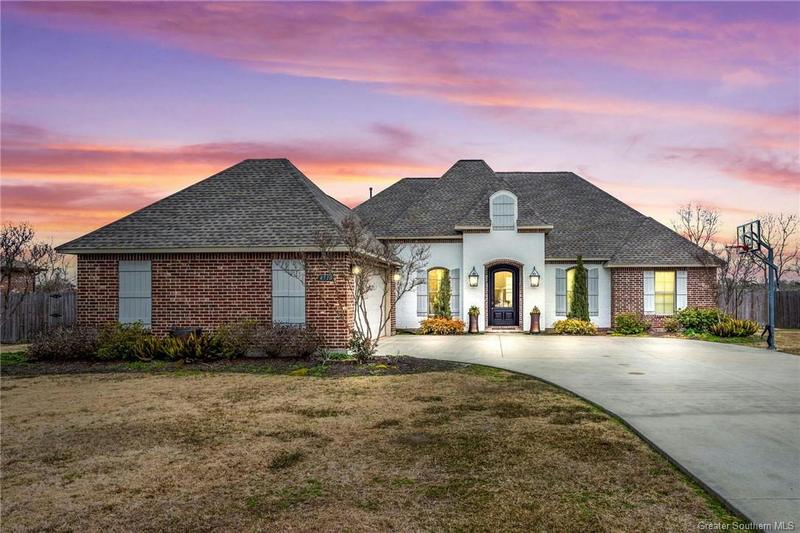 4530 WILSHIRE LN, Sulphur, LA 70665 Single Family Residence For Sale  MLS# SWL24000376