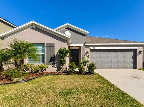 6706 Trent Creek Dr - Sun City Center, FL 33573 - Home For Rent