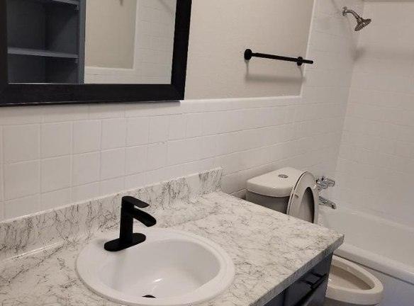 2822 Hillcrest Dr unit 109 - Balcones Heights, TX 78201 - Home For Rent