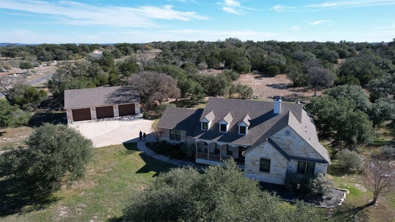 400 E Trail, Spicewood, TX 78669 for Sale