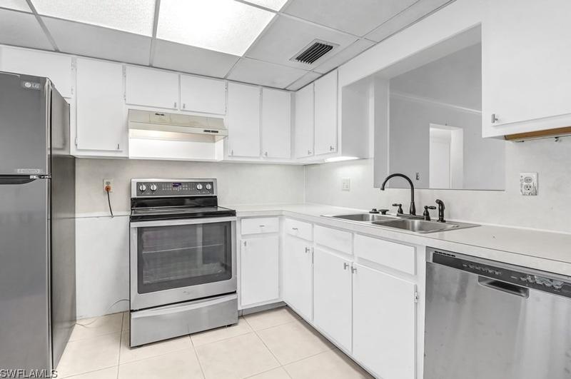 2828 Jackson St #E1, Fort Myers, FL 33901 - MLS 223086862 for Sale