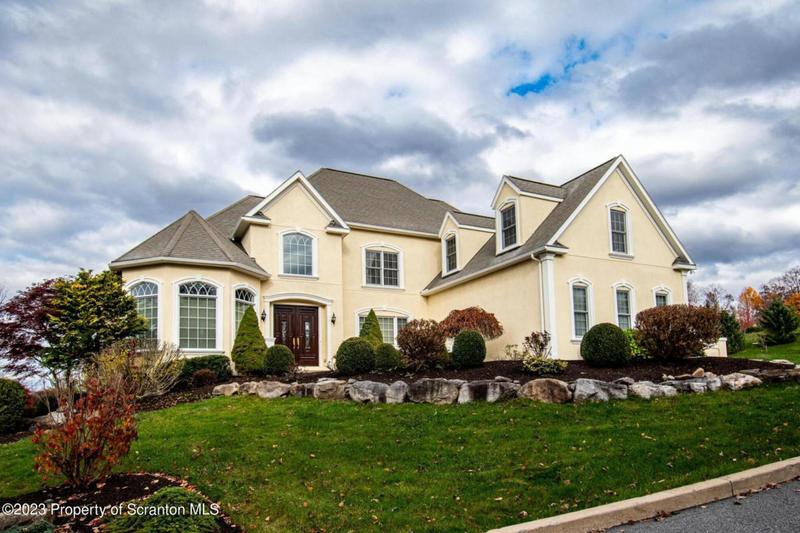 102 O CONNOR DR, Moosic, PA 18507 Single Family Residence For Sale  MLS# 223473