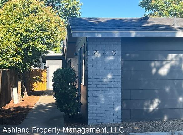 230 Beatty St - Medford, OR 97501 - Home For Rent