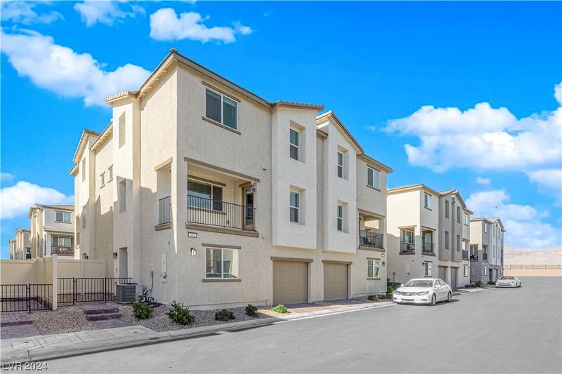 7011 Crimson Shadow Street, North Las Vegas, NV 89086 for Sale