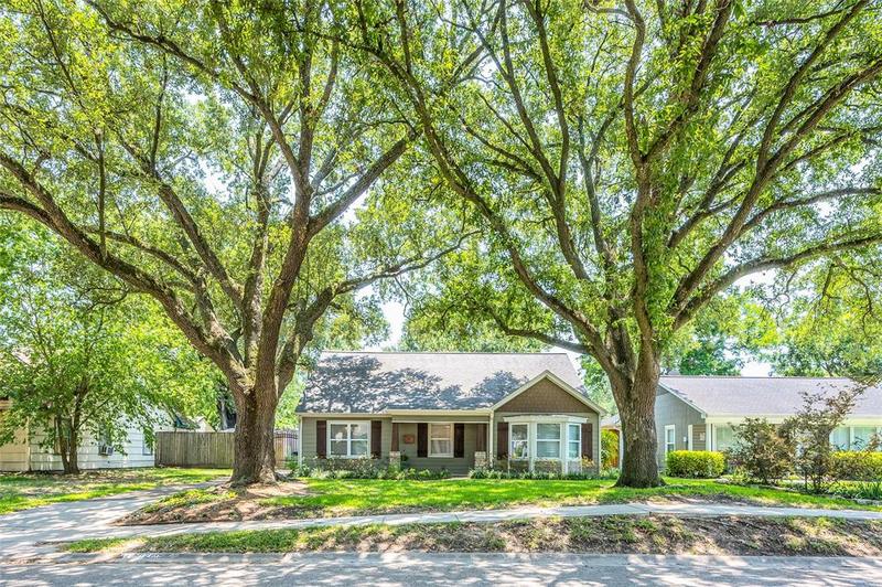 1607 Gardenia Dr, Houston, TX 77018 for Sale