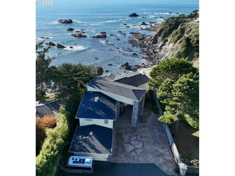 1107 BYRTUS PL, Brookings OR 97415 for Sale