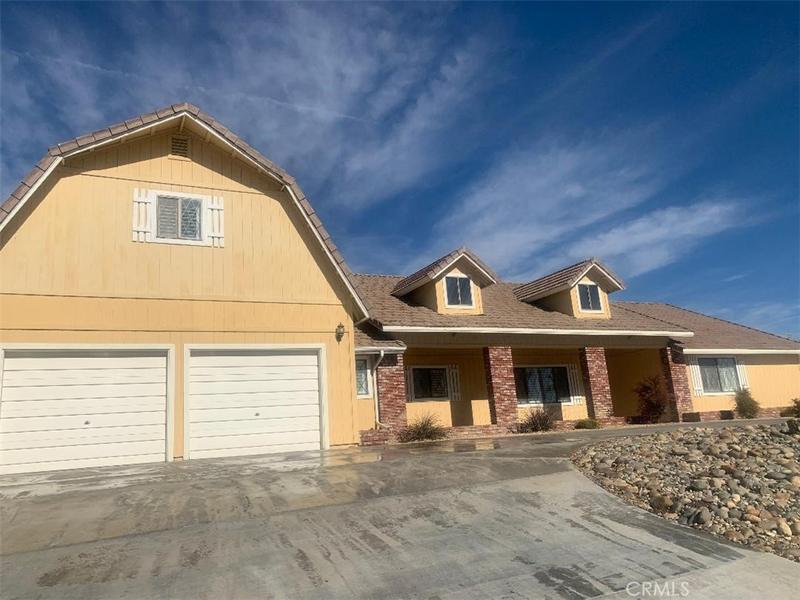 18388 Kamana Road, Apple Valley, CA 92307 for Rent