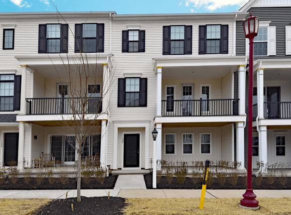 122 Gress Rd - Cranberry Township, PA 16066 - Home For Rent