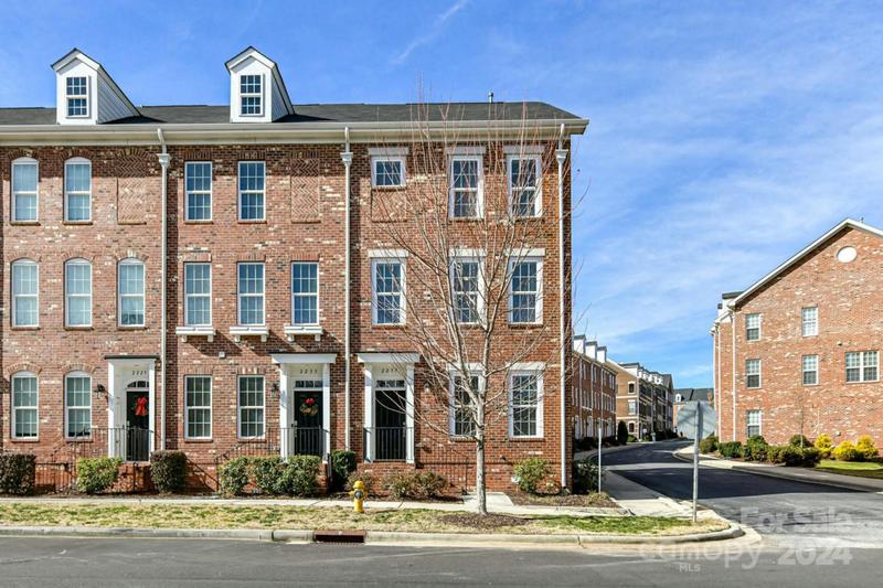 2237 SILVER CRESCENT DR, Charlotte, NC 28273 Townhouse For Sale  MLS# 4099324