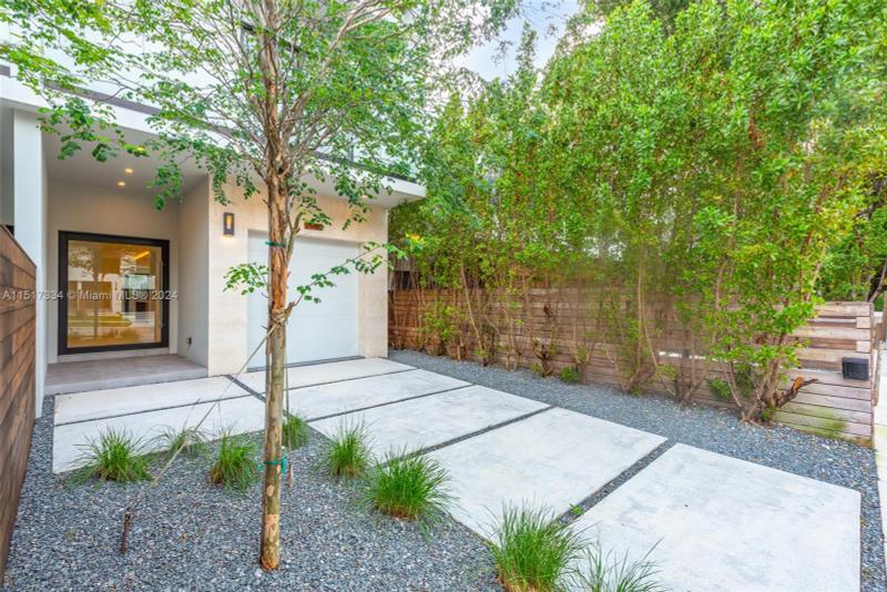 2980 Coconut Avenue, Miami, FL 33133 for Sale