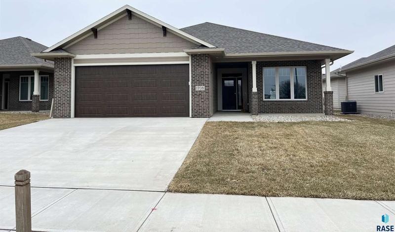 1708 S Wheatland Ave, Sioux Falls, SD 57106  615121480 for Sale