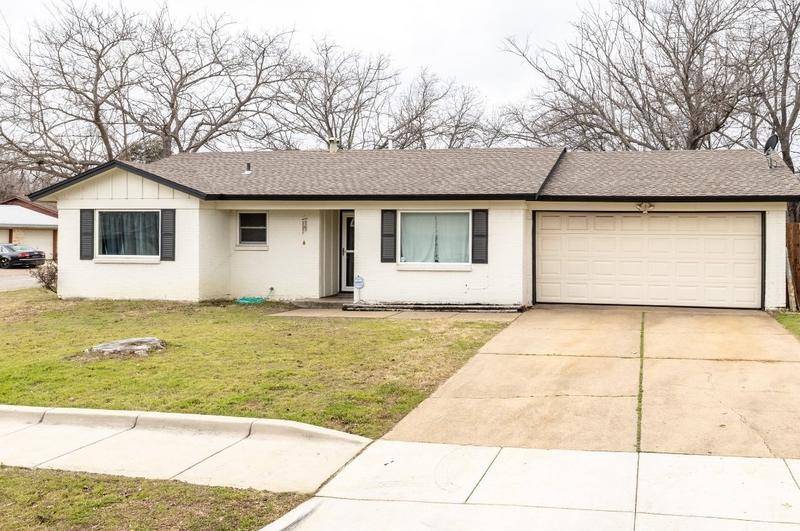 5921 Maurie Dr, Watauga, TX 76148 - MLS 20527077 for Sale