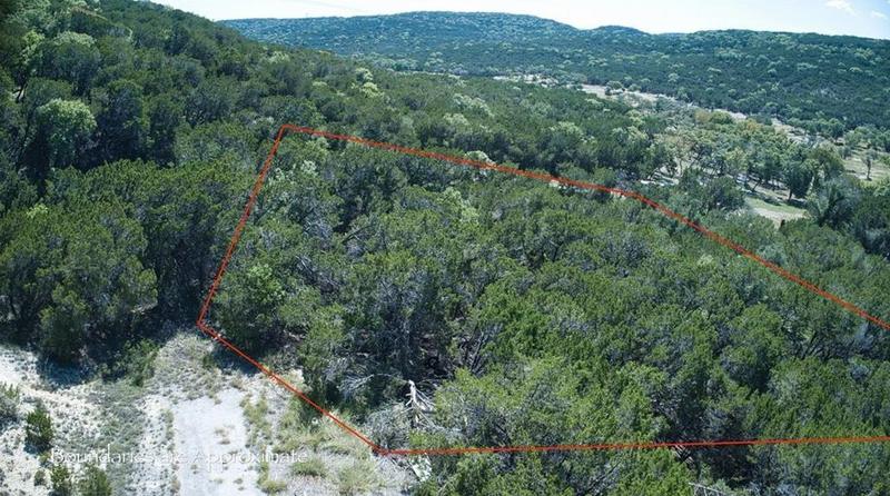 9327 Oxbow Cir, Lago Vista, TX 78645 - MLS 3740544 for Sale