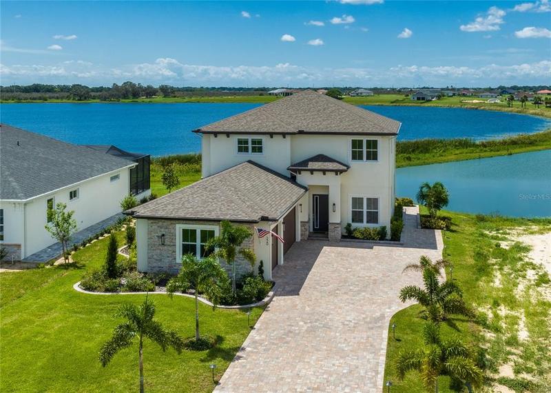 220 Valencia Ridge Drive, Auburndale, FL 33823 for Sale