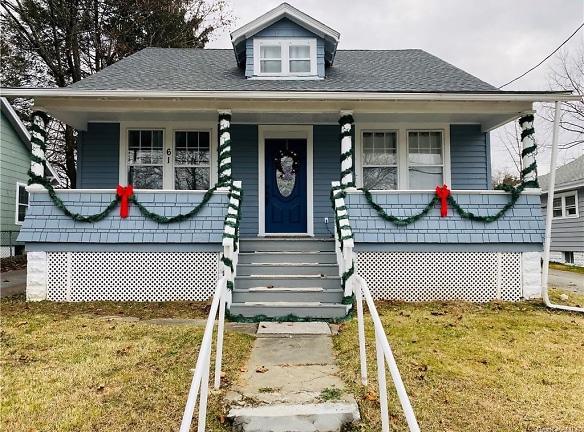 61 Violet Ave - Poughkeepsie, NY 12601 - Home For Rent