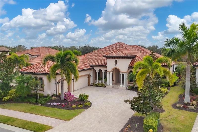 16818 Berwick Terrace, Lakewood Ranch, FL 34202 for Sale