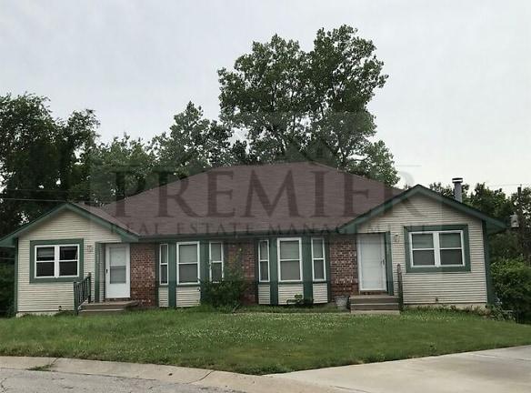 1622 S Swope Dr - Independence, MO 64057 - Home For Rent